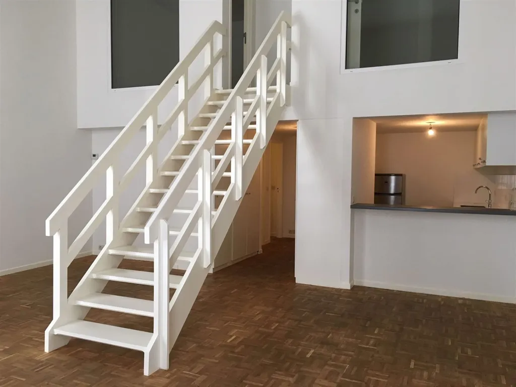 Stanze - Duplex with High Ceilings near Squares District