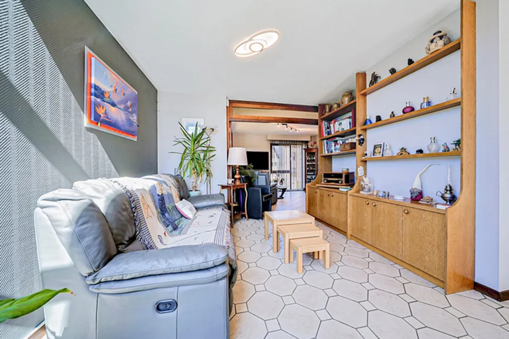 Séjour - Villa Familiale avec Piscine à Cornesse