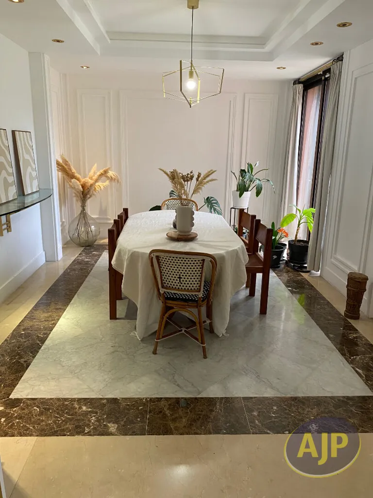 Dining Room - Exceptional House with Pergola in Merignac