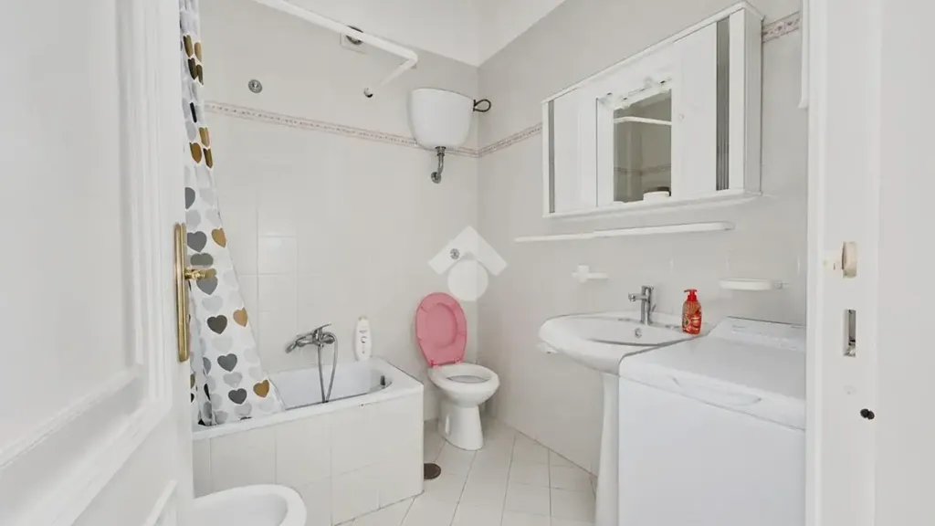 Salles de bain - 2-Bedroom Apartment with Balcony in Sperlonga