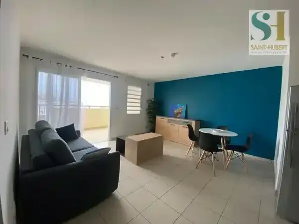 Living Room - 2-Bedroom Apartment with City View in Sainte-Clotilde