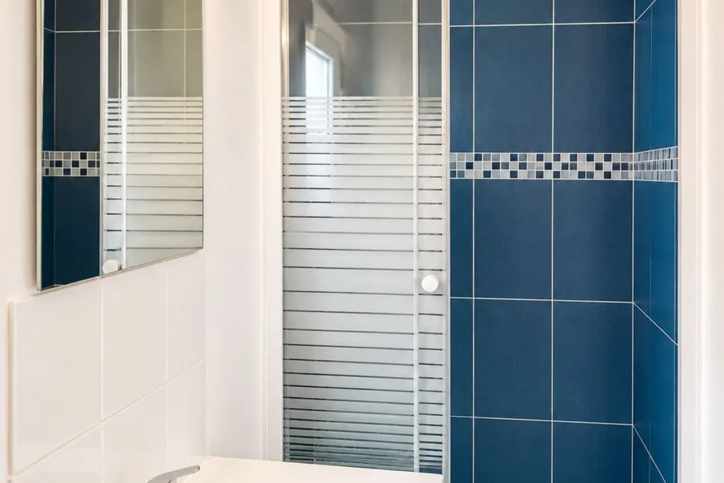 Bagni - 2-Bedroom Flat Near City Centre