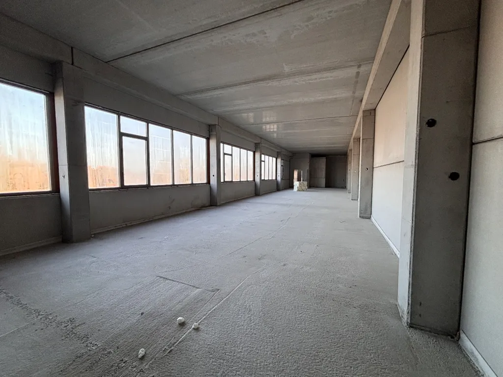 Stanze - Logistic Site with Office Space in Harelbeke