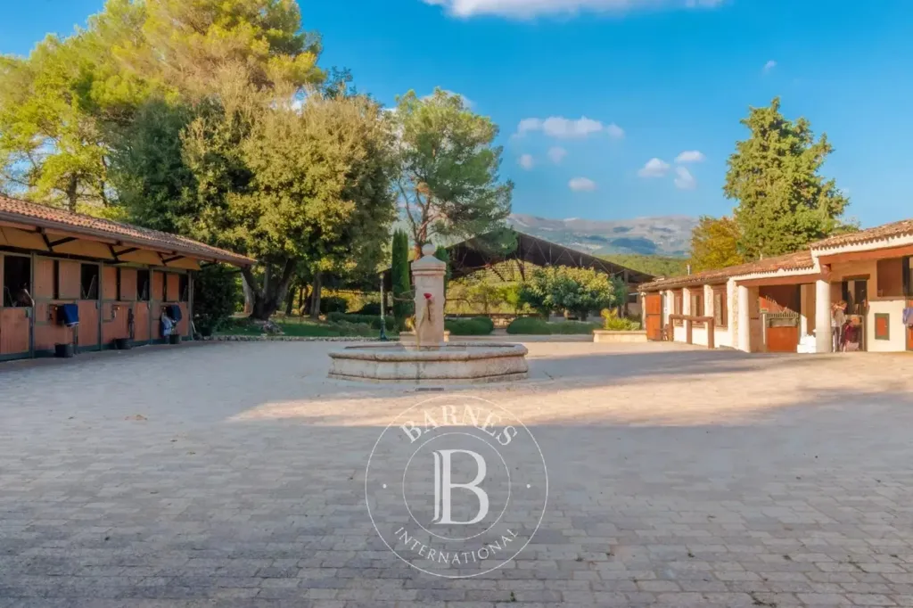 Garden - 14-room house in Roquefort-les-Pins