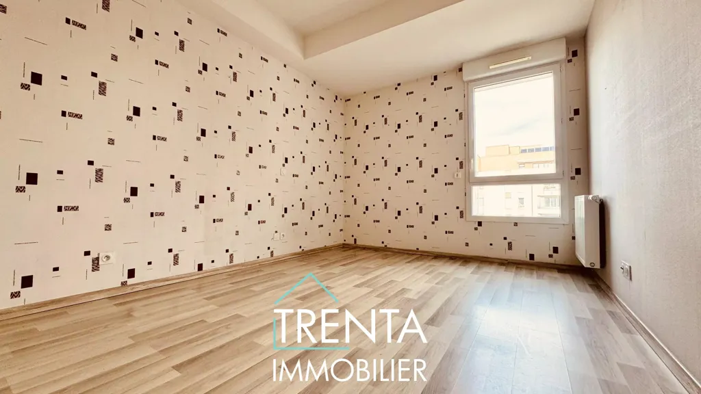 Magamistoad - 4-Bed Flat with South Terrace in Échirolles