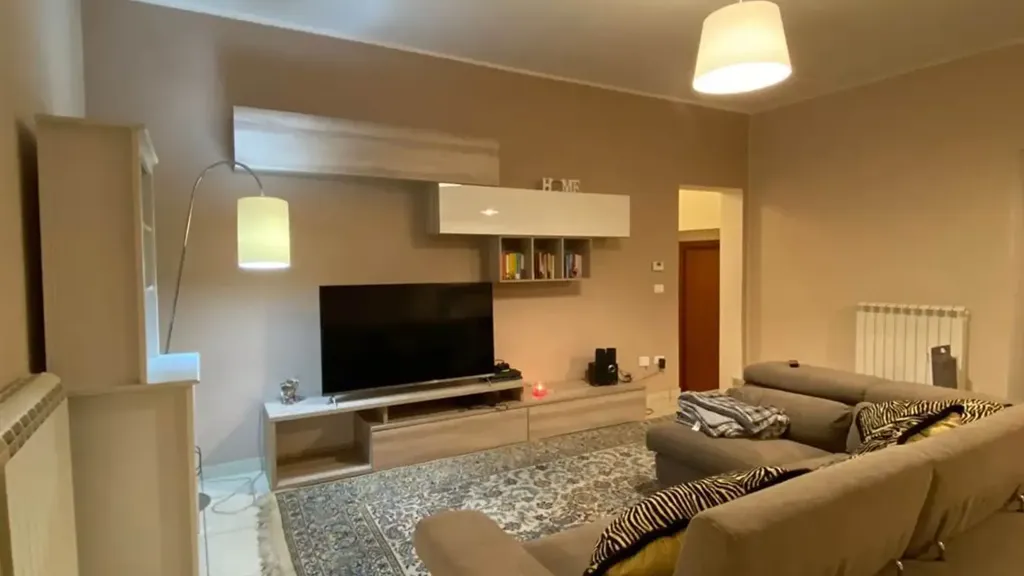 Séjour - Rear-Facing Apartment with Terrace in Cosenza