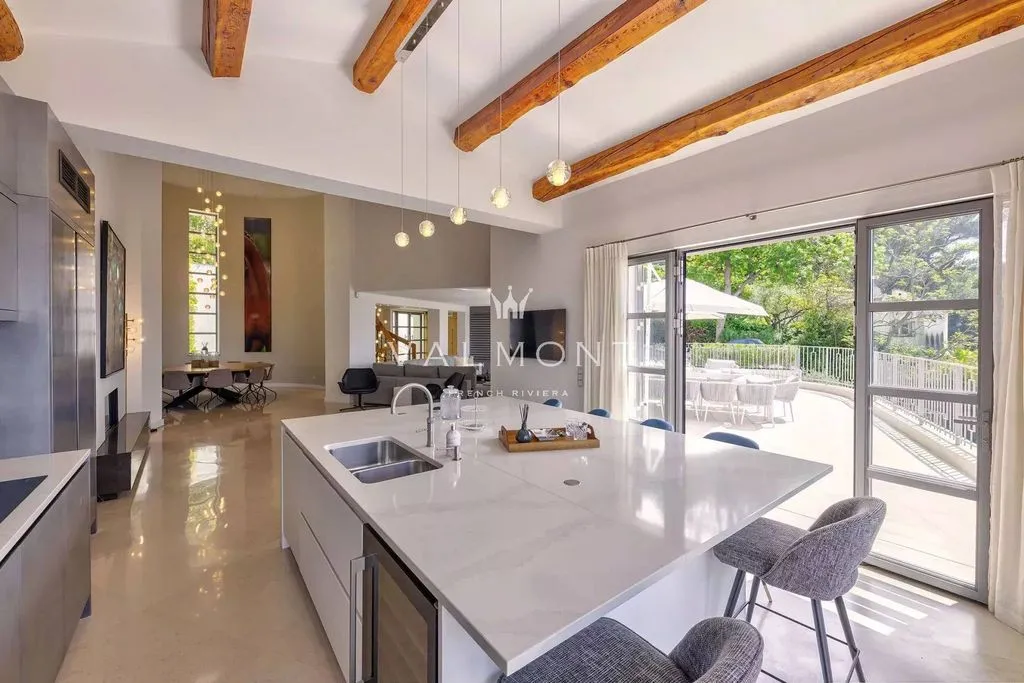 Cuisine - Villa de Luxe avec Vue Mer à Cannes