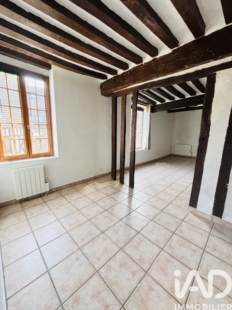 Toad - 3-Piece Apartment in Compiègne Centre