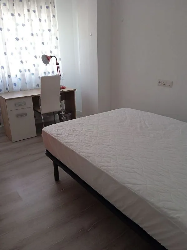 Magamistoad - Furnished Flat with Central Heating in Carmelitas
