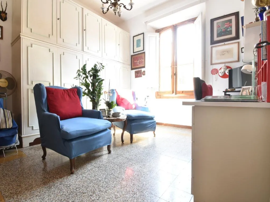 Séjour - 4-Room Apartment with Balcony in Florence