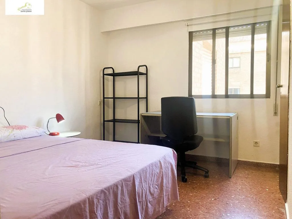 Chambres - Fully Furnished Flat with Garden in Benimaclet