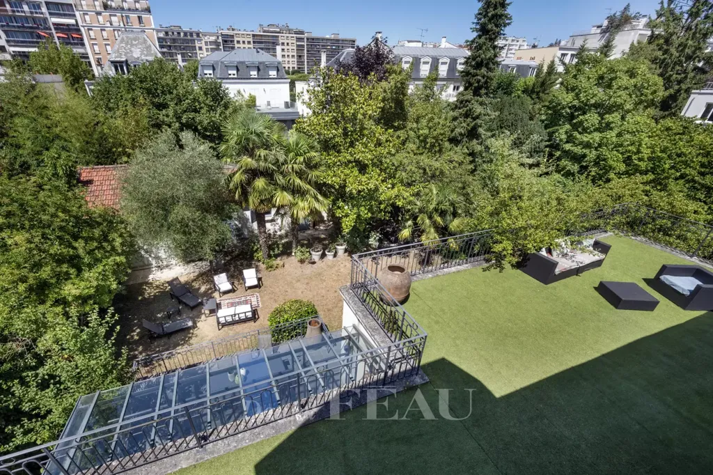 Õhuvaade - Charming Family House with Pool in Vincennes