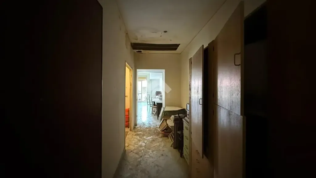 Entrée - Multistorey Apartment with Central Location in Naples