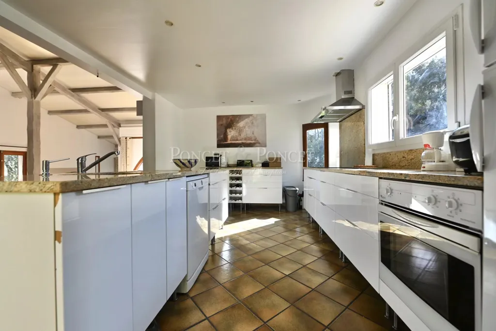 Cucina - Architect-Designed Villa with Pool near Montpellier