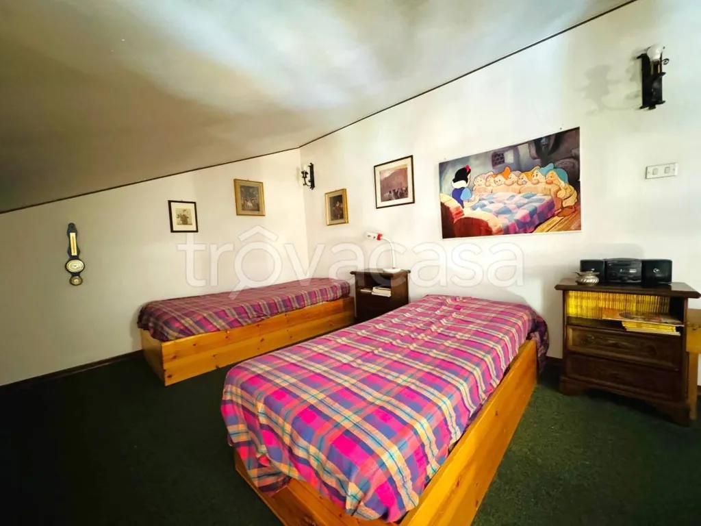 Magamistoad - Rustic Apartment with Mountain View in Roburent