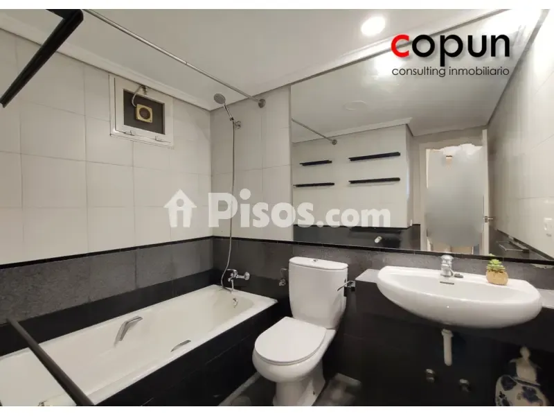 Bathrooms - Apartment with Terrace in Oviedo Centre