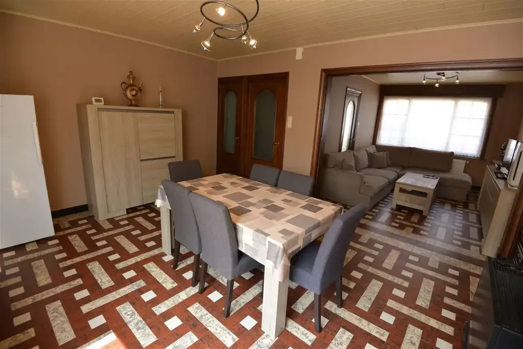 Söögituba - Spacious House with Stately Facade in Wevelgem