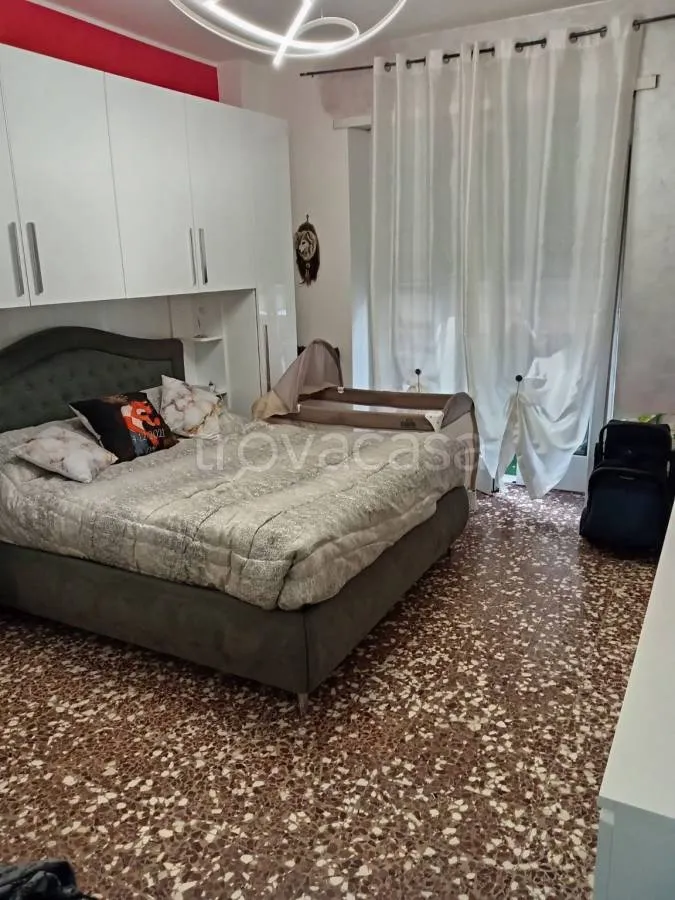 Chambres - Apartment with Balcony in Turin