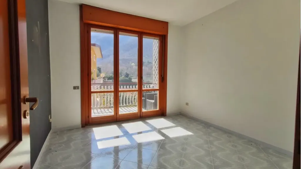 Toad - Central Apartment with Balconies in Solofra
