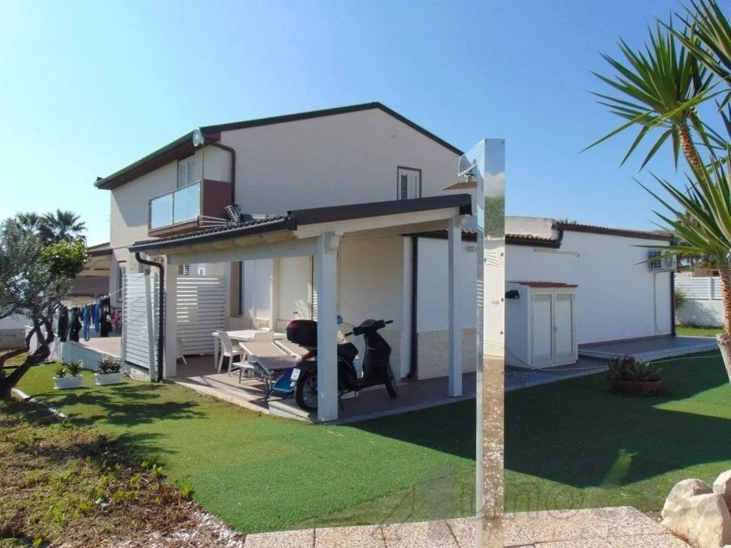 Aed - Luxury Villa with Pool in Ragusa