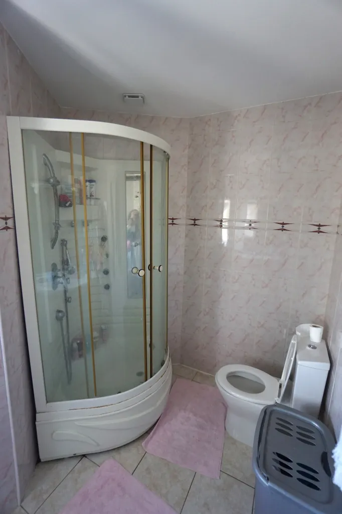 Salles de bain - Pavillon + Appartement Indépendant à Aulnay-sous-Bois