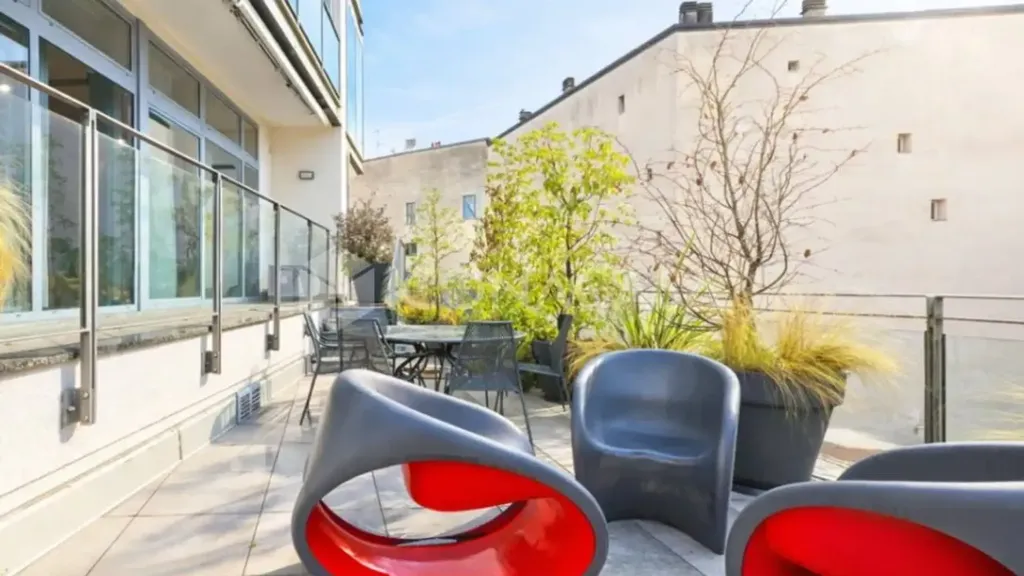 Terrasse - Modern Apartment with Terrace in Milan