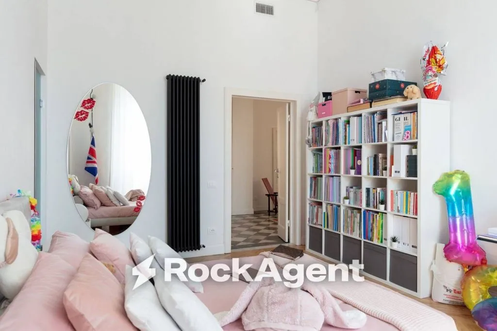 Luxury Apartment with Balcony in Leghorn