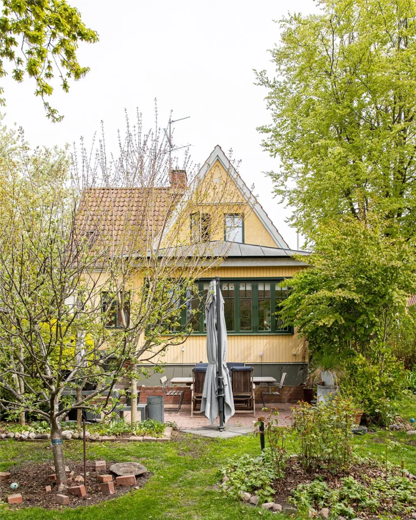 Giardino - Villa with 5 Bedrooms in Lund