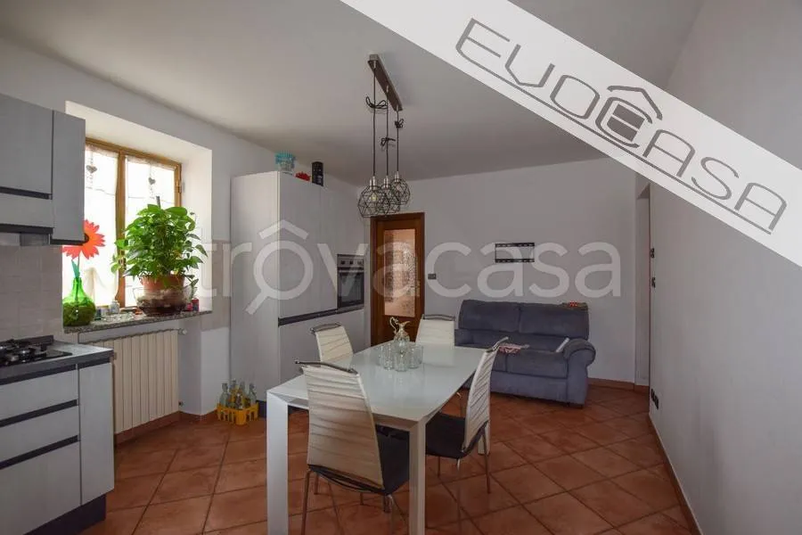 Söögituba - Rustic Apartment with Balcony in Bricherasio