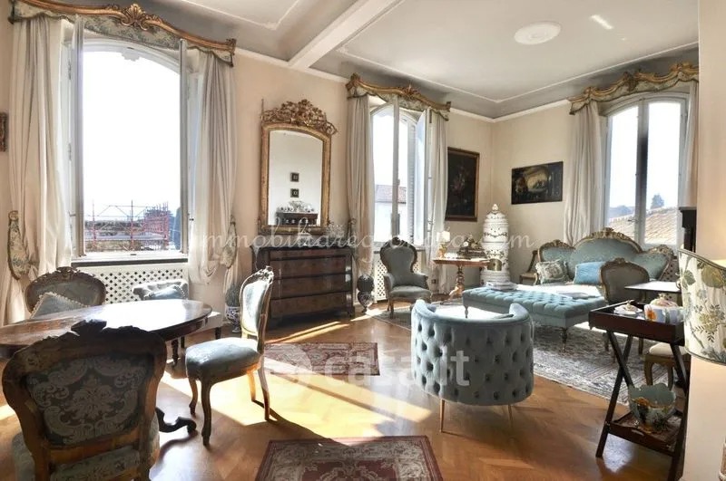 Elutuba - Elegant Apartment with Terrace in Lucca