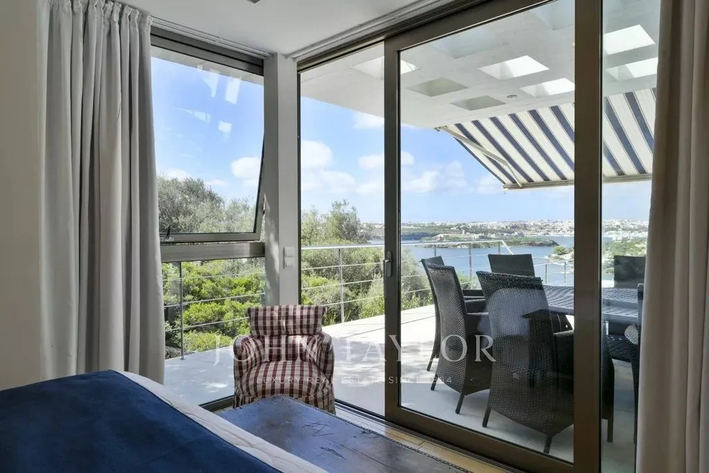 Rõdu - Luxury Villa with Private Moorings in Cala Llonga