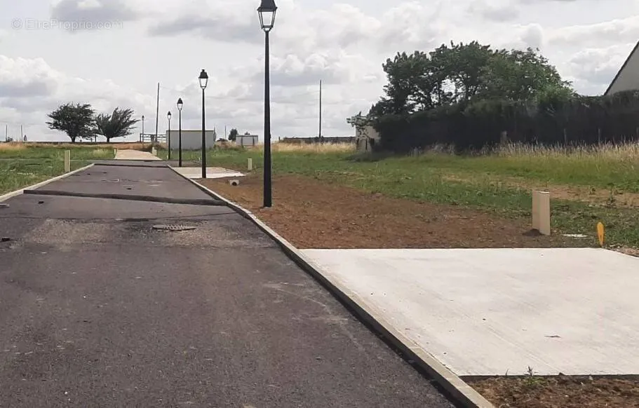 Välivaade - Buildable Plot with Garden in La Queue-les-Yvelines