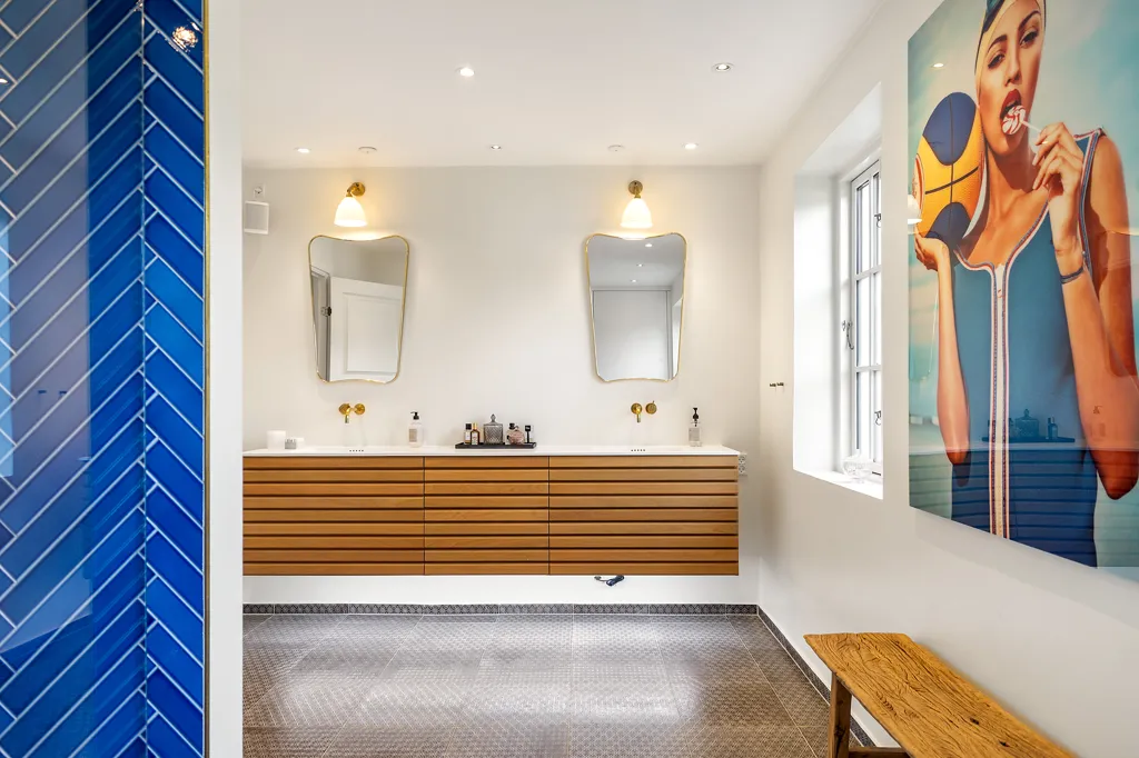 Vannitoad - Villa with Jacuzzi Terrace in Charlottenlund