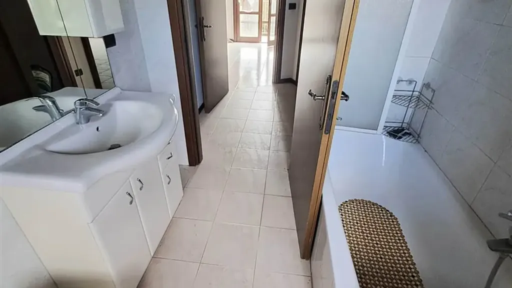 Bagni - Apartment with Balcony in Poggio Rusco
