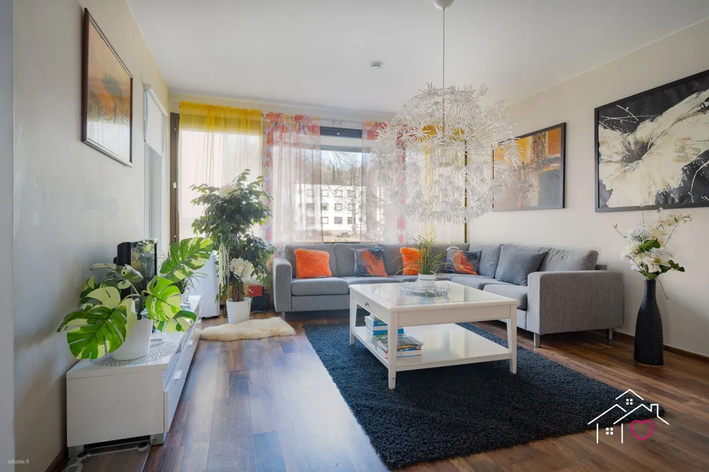 Living Room - Flat with Glazed Balcony in Riutoja