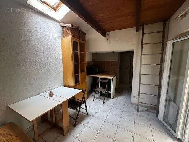 Salle à manger - Studio en Centre-Ville avec Terrasse à Lodève