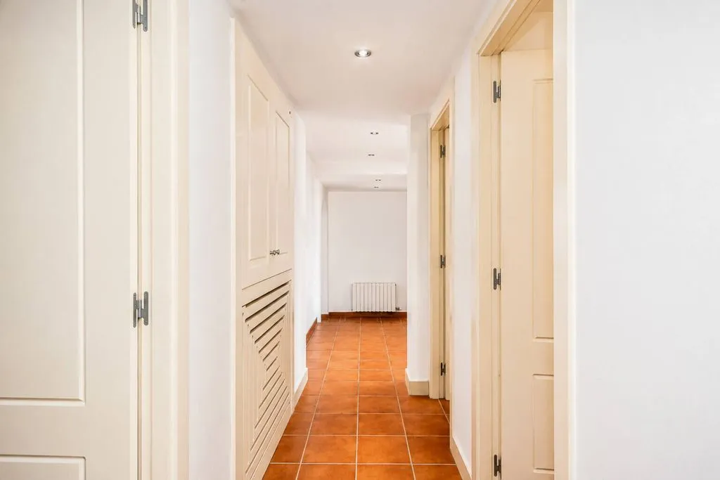 Entrée - Contemporary 5-Bedroom House with Pool in Sitges