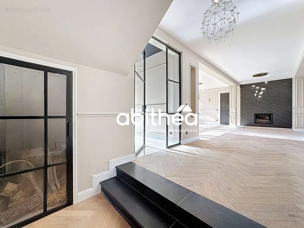 Elutuba - Luxury Renovated Apartment in Arras Prefecture