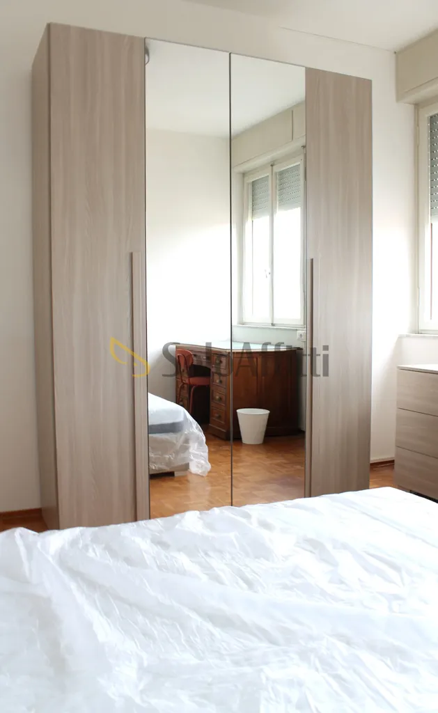 Chambres - Shared Apartment with Modernised Rooms in City Centre