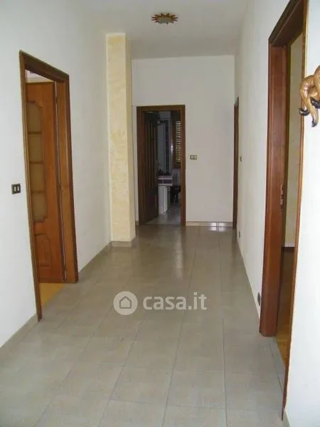 Entrée - Four-Room Apartment with Garden in Mathi