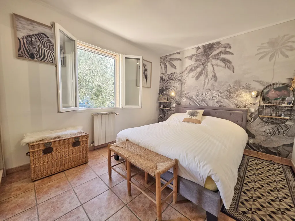 Chambres - Maison avec Jardin et Grand Garage à Beaucaire