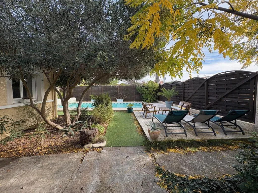 Bassein - Piscine Villa with Garden in Adissan
