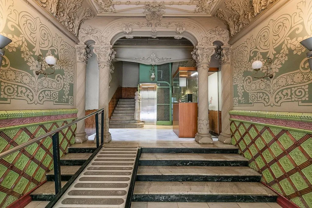 Entrée - Modernist Flat with Balcony in L'Antiga Esquerra