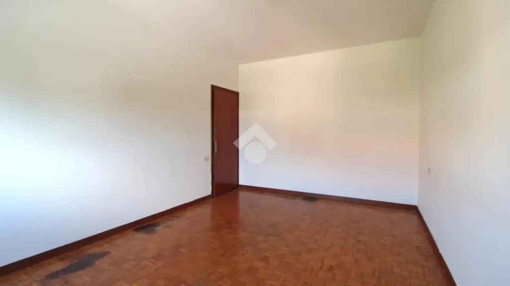 Appartement 4 pièces à IT