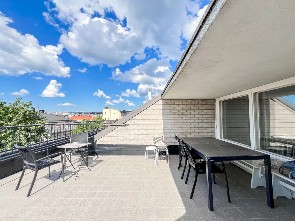 Terrasse - Apartment with Balcony in Helsinki Centre
