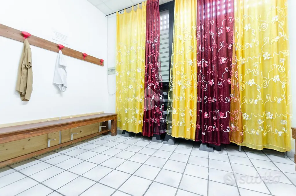 Entrée - Commercial Space with Dance Studio in Gioia del Colle