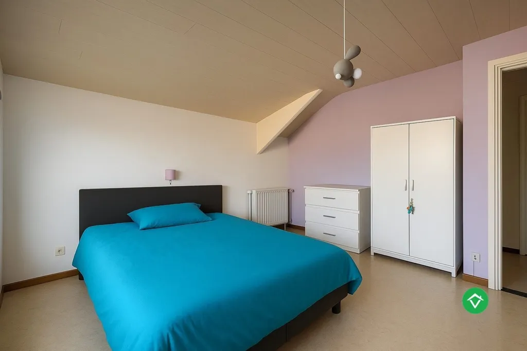 Magamistoad - House with Development Potential in Ichtegem