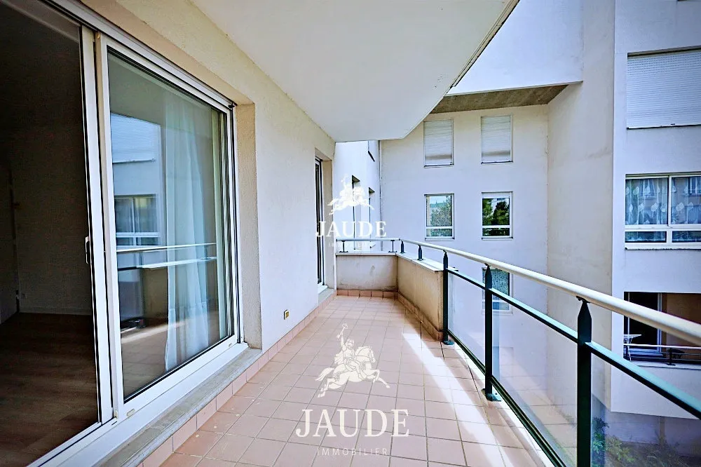 Balcon - Appartement T2 avec Terrasse et Garage à Châtel-Guyon