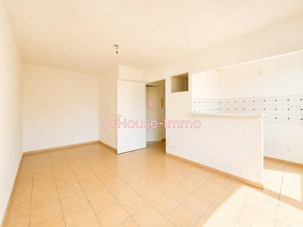 Toad - Studio with Private Garden in Saint-Laurent-Du-Var