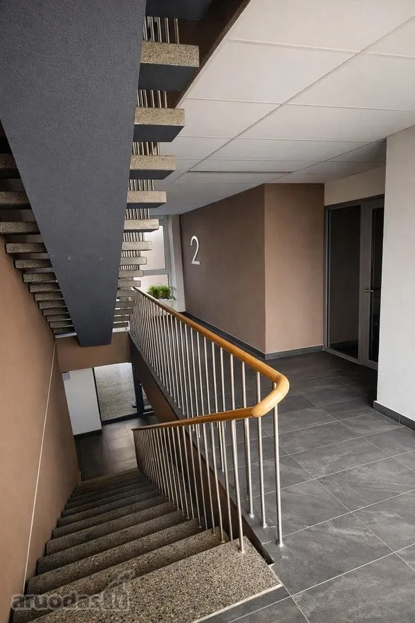 Pièces - 2-Bedroom Apartment with Balcony in Vilnius